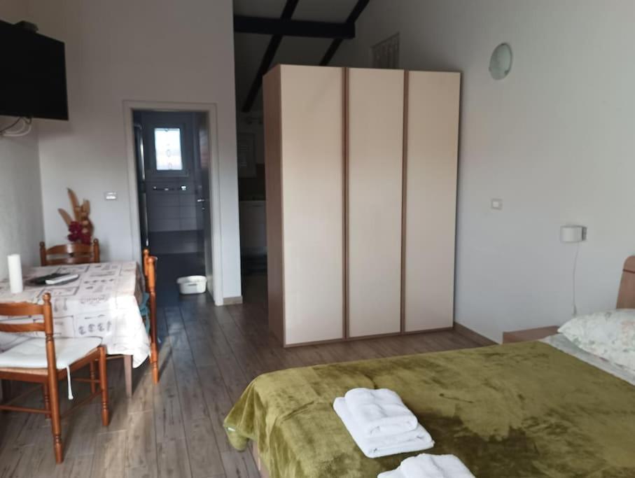Apartment, 200M From Sea بروتونيغلا المظهر الخارجي الصورة